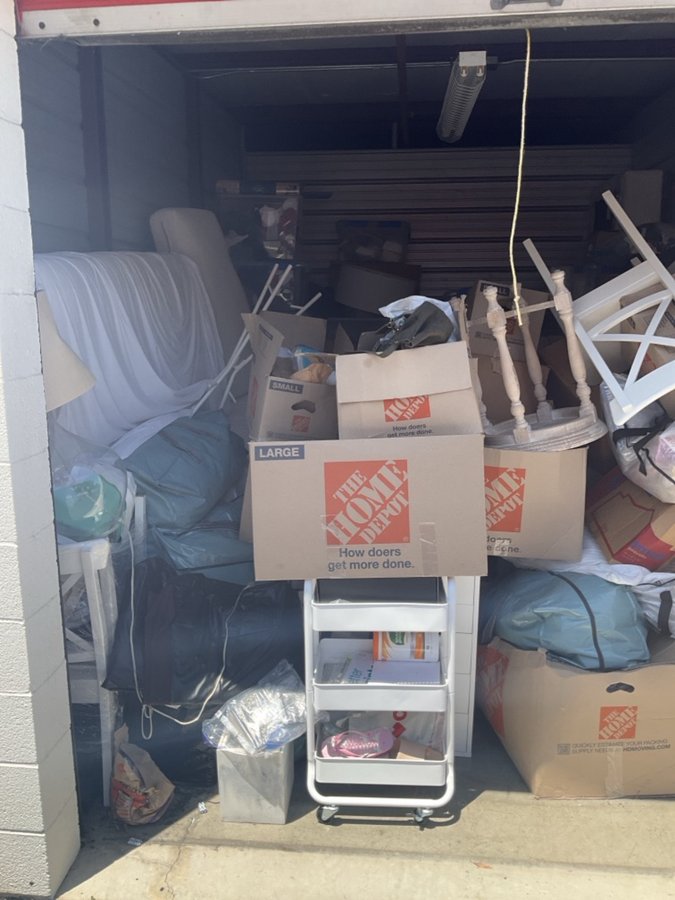 10 x 15 storage unit in Aliso Viejo, CA