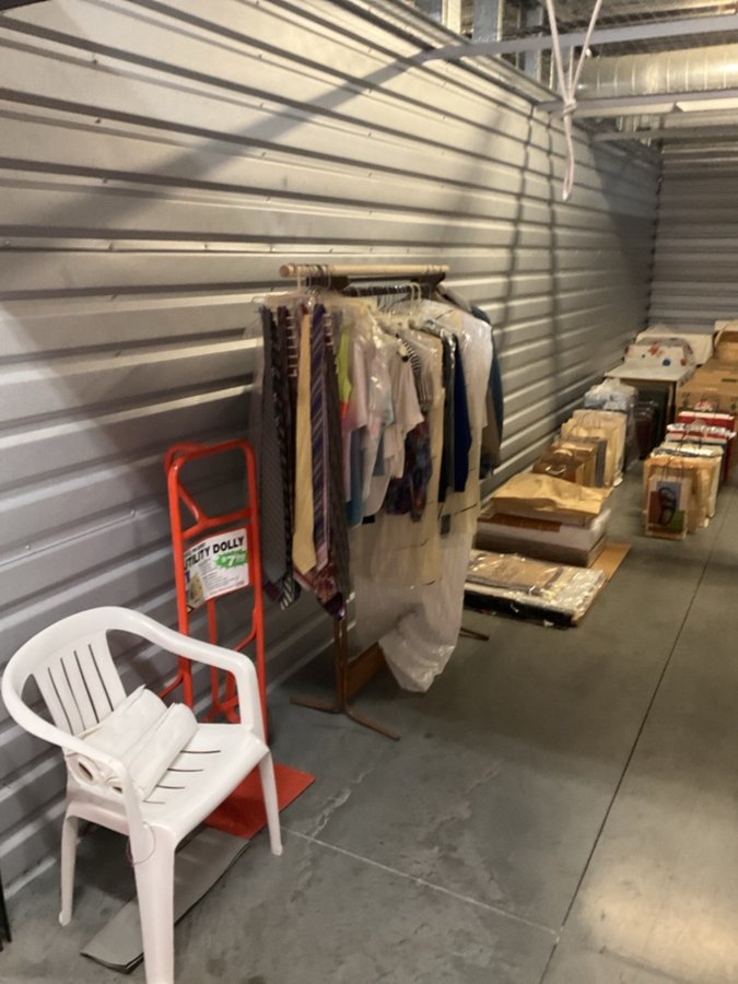10 x 30 storage unit in Lake Forest, CA