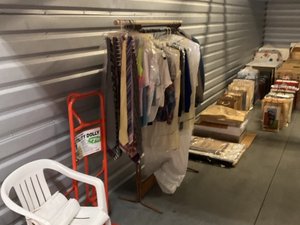 10 x 30 storage unit in Lake Forest, CA