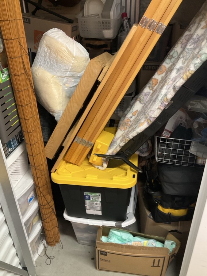 5 x 5 storage unit in Irvine, CA