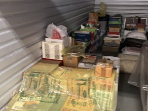 10 x 20 storage unit in Lake Forest, CA