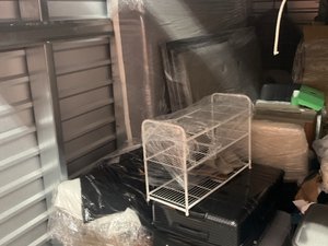 10 x 15 storage unit in Irvine, CA