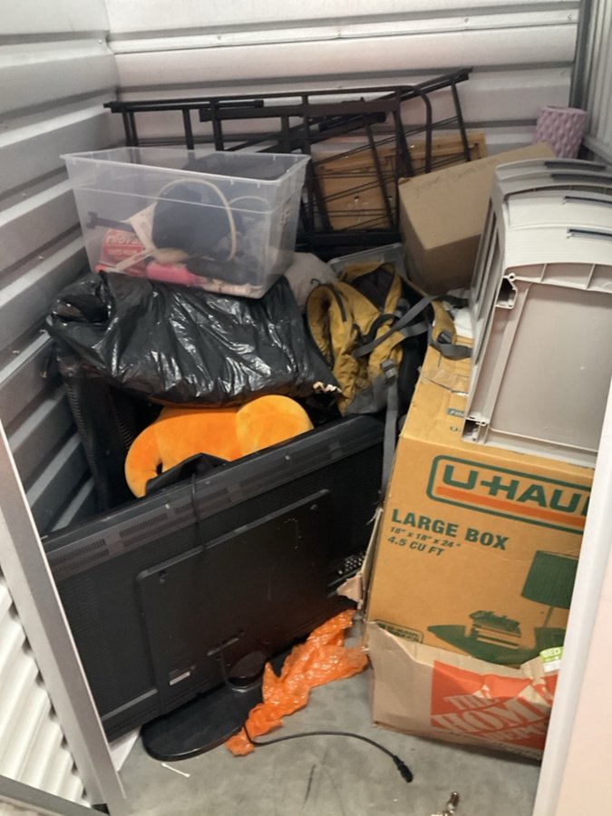 5 x 5 storage unit in Lake Forest, CA