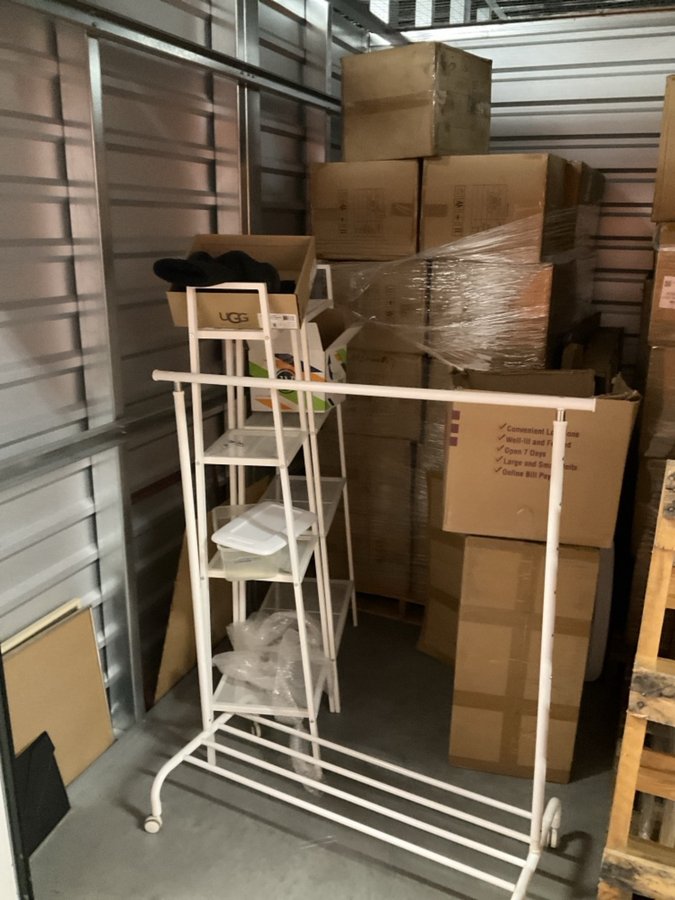 10 x 10 storage unit in Irvine, CA