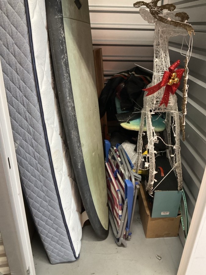 5 x 5 storage unit in Irvine, CA