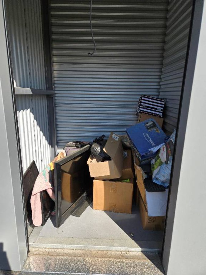 5 x 5 storage unit in Louisville, KY