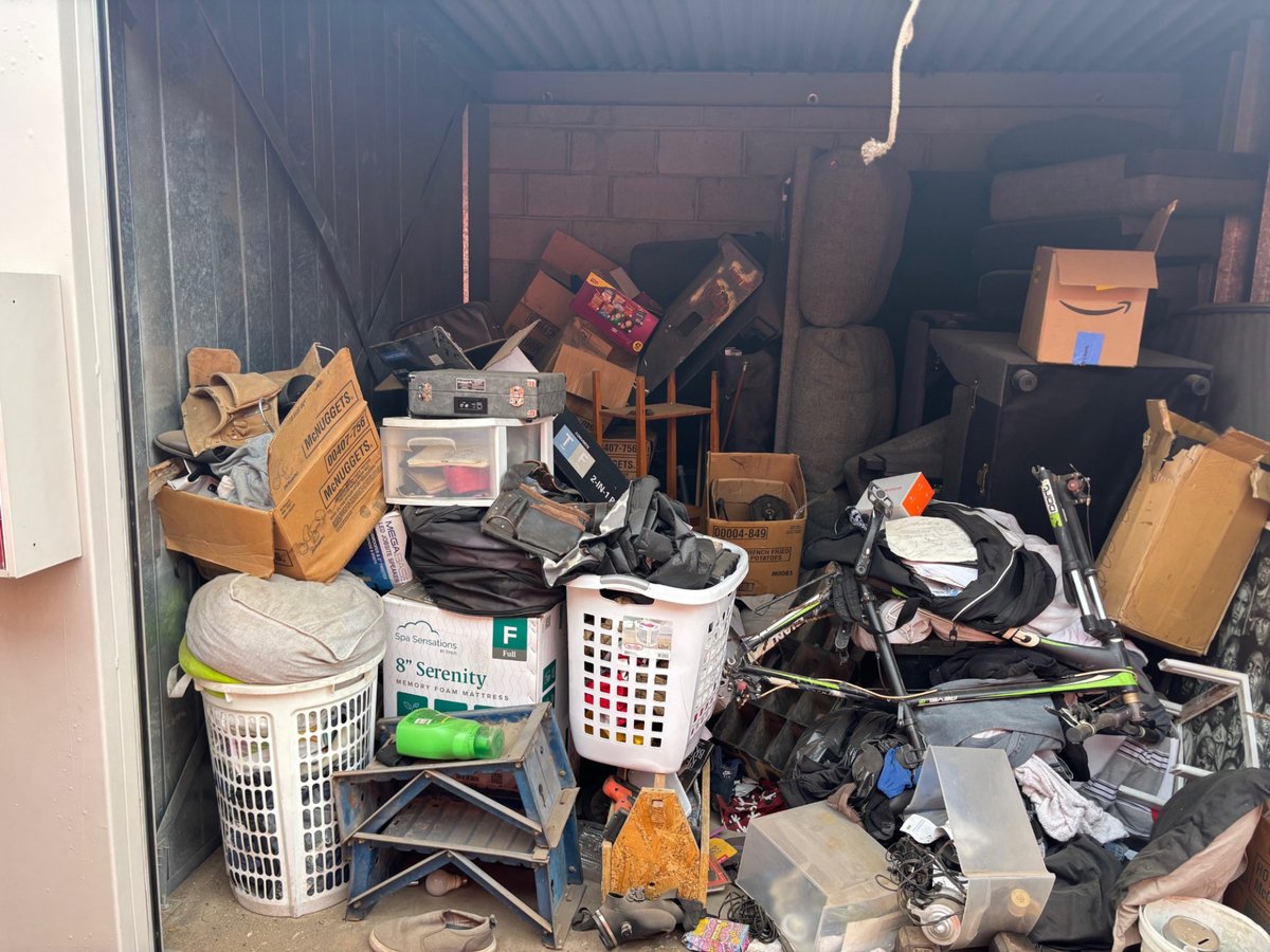 9 x 10 storage unit in Phoenix, AZ