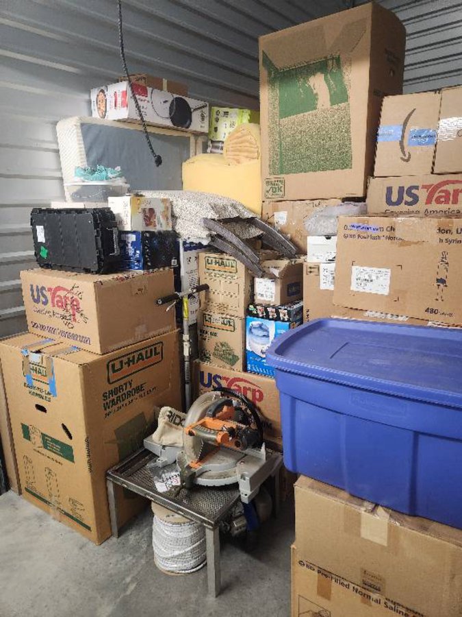 10 x 7 storage unit in Laveen, AZ