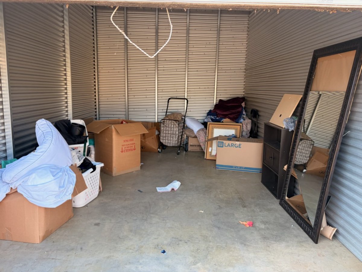 10 x 15 storage unit in Conyers, GA