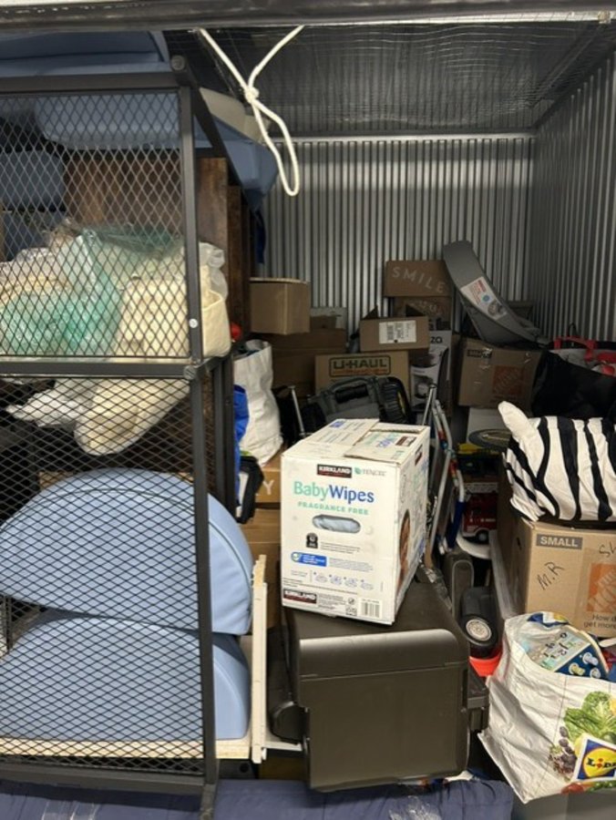 10 x 10 storage unit in Hawthorne, NJ