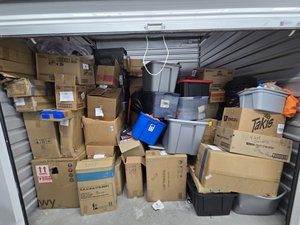 10 x 10 storage unit in Lawrenceville, GA
