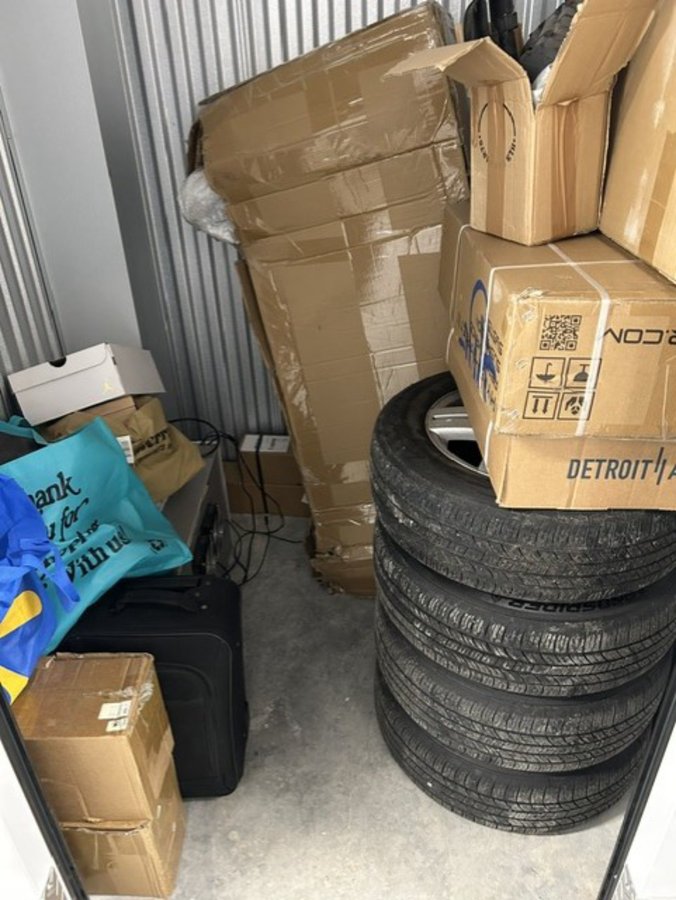 5 x 5 storage unit in Hawthorne, NJ