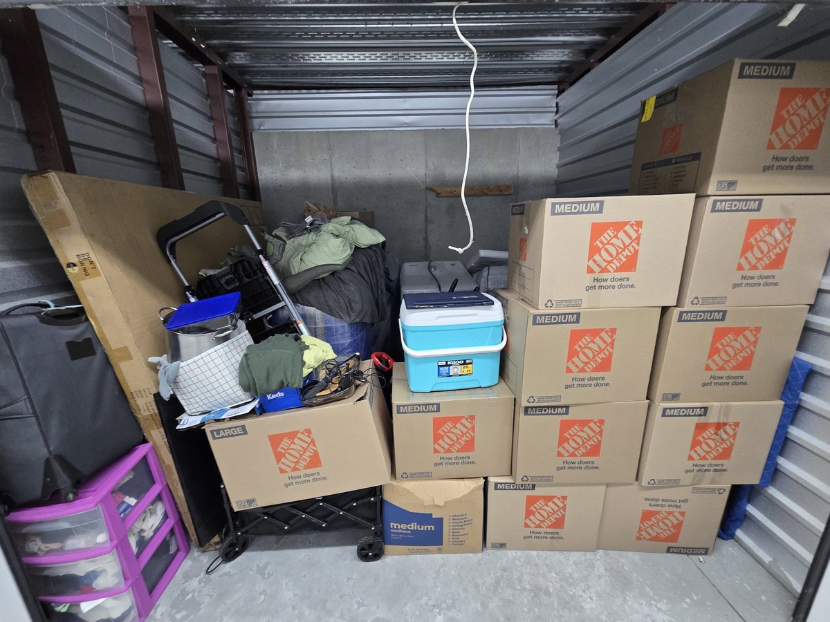 10 x 10 storage unit in Lawrenceville, GA