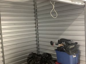 10 x 7 storage unit in Jacksonville, FL