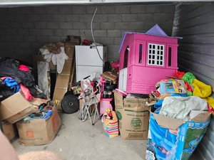 10 x 25 storage unit in West Sacramento, CA