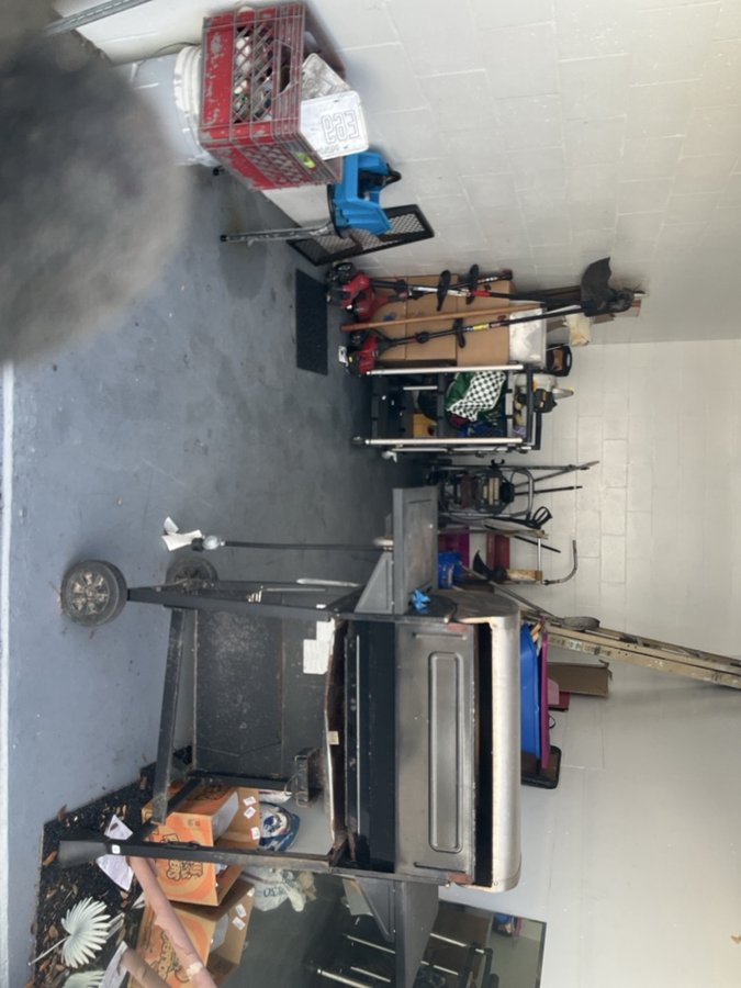 9 x 20 storage unit in Sarasota, FL