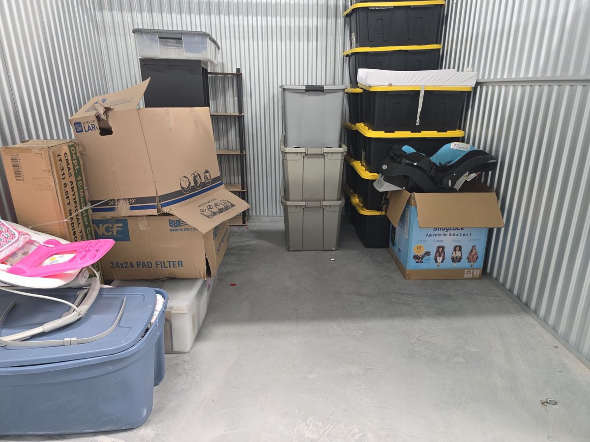 10 x 10 storage unit in Cincinnati, OH