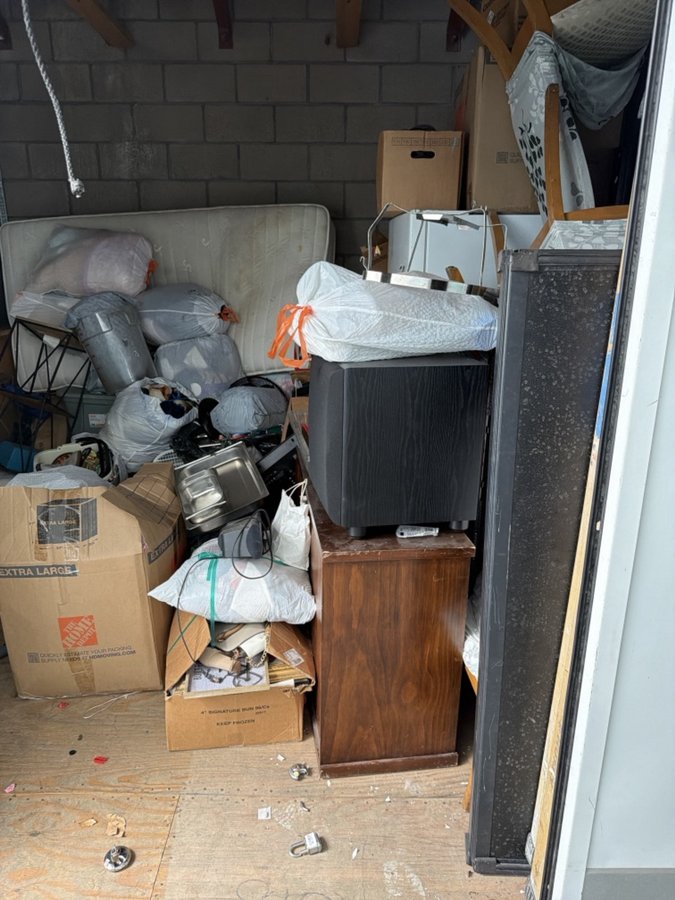 10 x 10 storage unit in Mission Viejo, CA