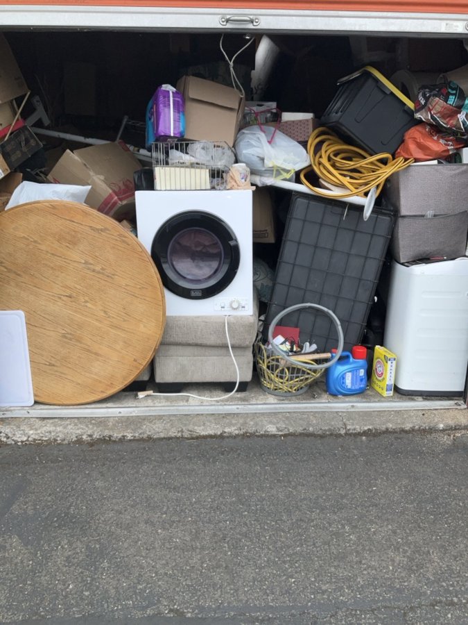10 x 10 storage unit in Salem, OR