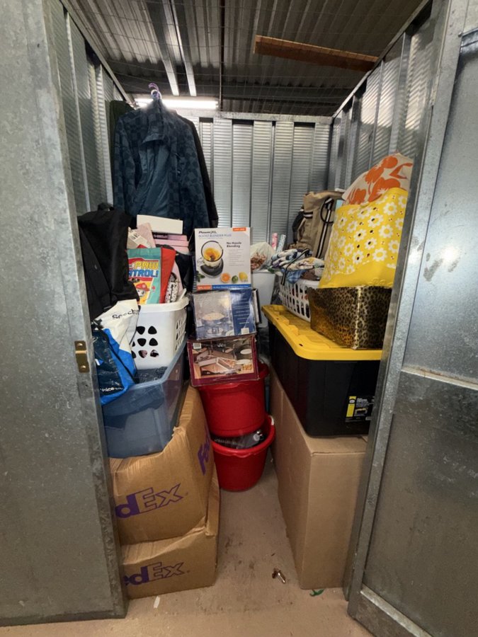 5 x 5 storage unit in Ventura, CA