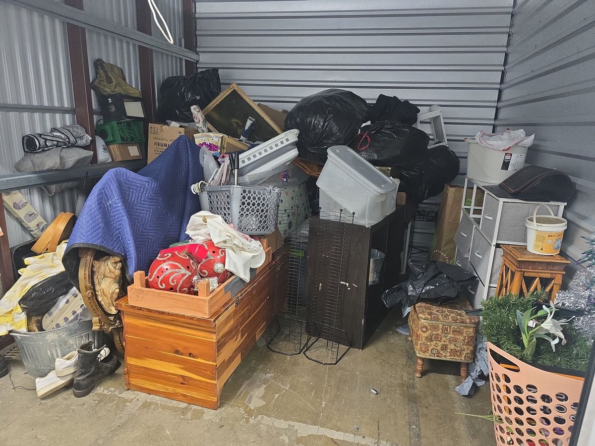 10 x 10 storage unit in Cincinnati, OH