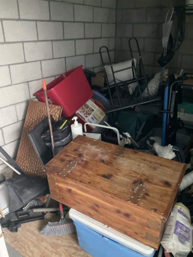 10 x 11 storage unit in Mission Viejo, CA
