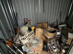 5 x 8 storage unit in Ventura, CA