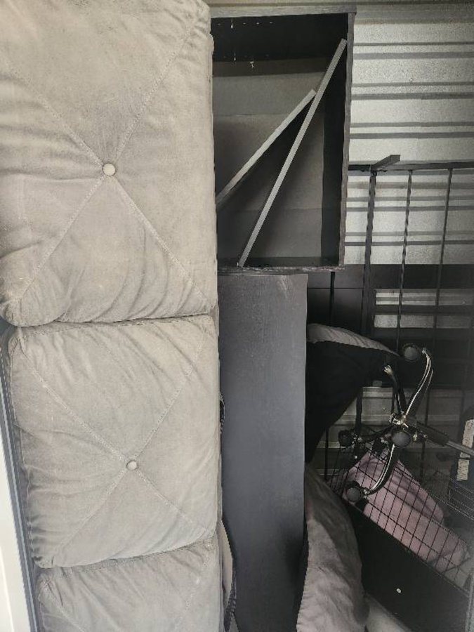 5 x 10 storage unit in Kingwood, TX