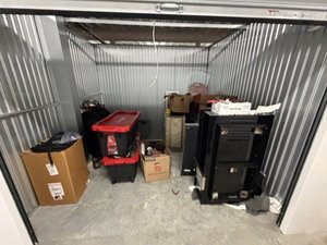 10 x 10 storage unit in West Palm Beach, FL