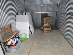10 x 10 storage unit in White Plains, MD
