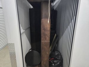 4 x 10 storage unit in White Plains, MD