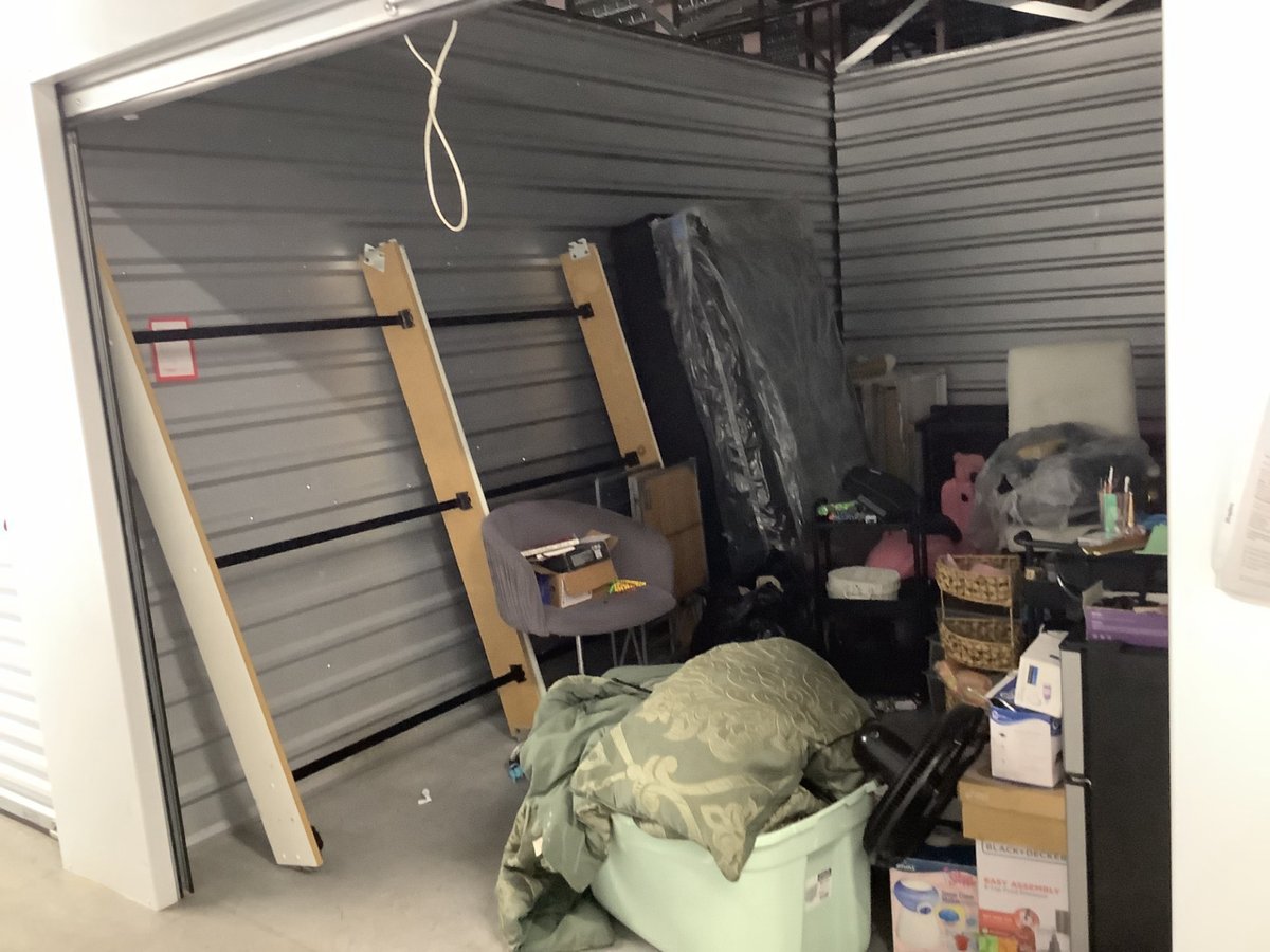 10 x 15 storage unit in Jacksonville, FL