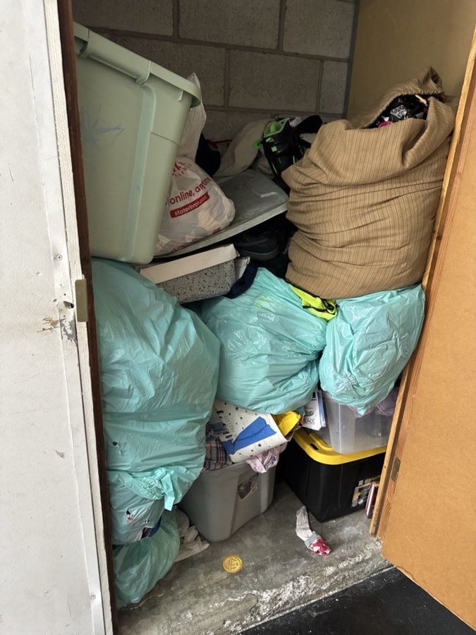 3 x 5 storage unit in Highland, CA