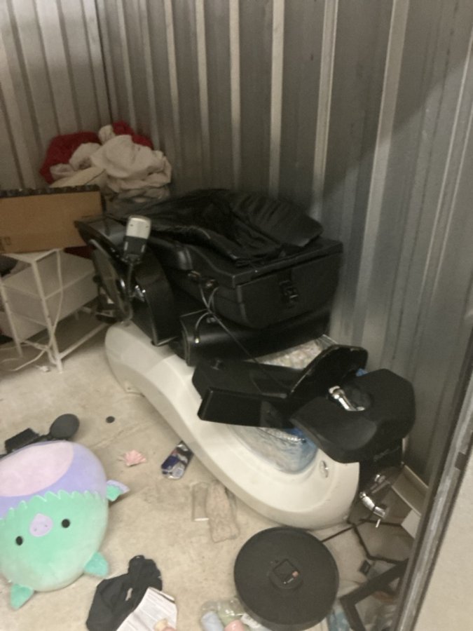 10 x 10 storage unit in Alexandria, VA