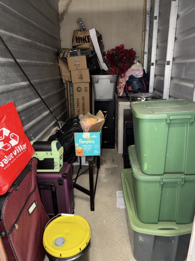5 x 10 storage unit in Woodbridge, VA