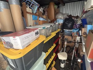 15 x 10 storage unit in Whittier, CA