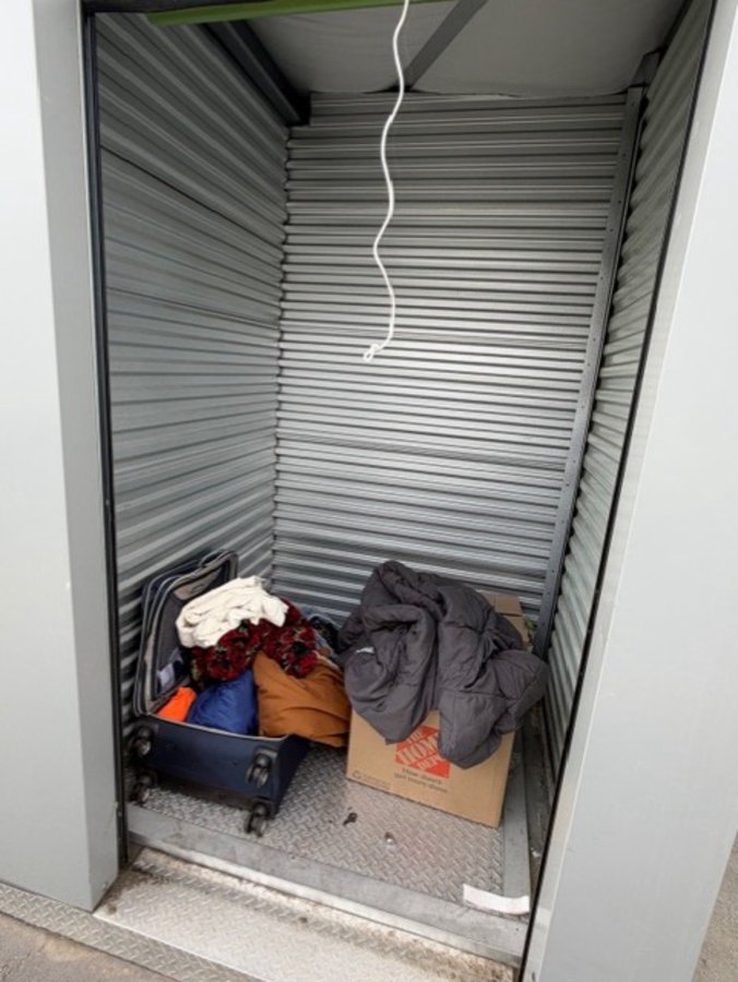 5 x 5 storage unit in Oakland, CA