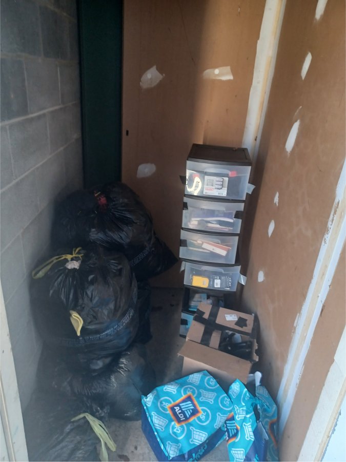 4 x 6 storage unit in Conyers, GA