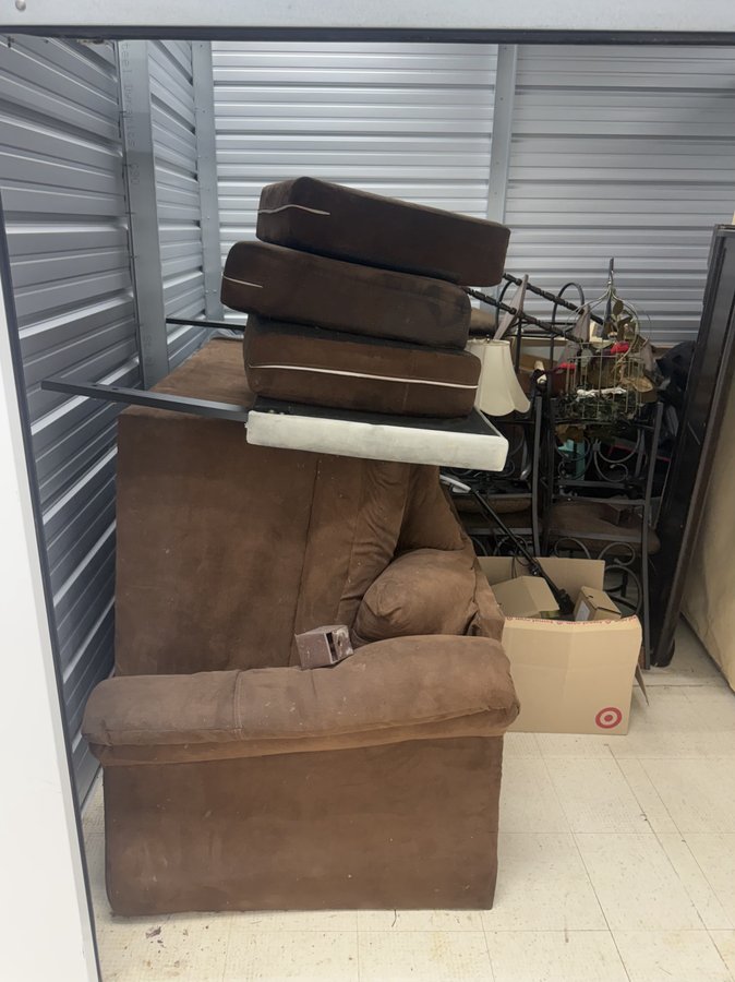 10 x 10 storage unit in Malden, MO