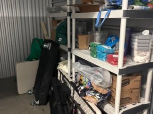 10 x 10 storage unit in Washington, DC