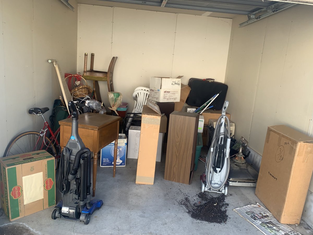 10 x 10 storage unit in East Moline, IL