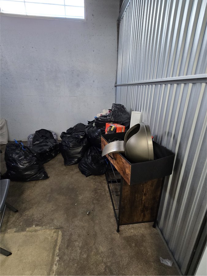 15 x 10 storage unit in Baltimore, MD