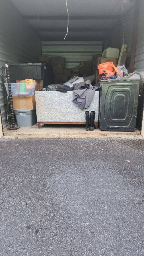 10 x 20 storage unit in Decatur, GA