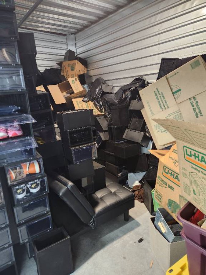 20 x 10 storage unit in Jonesboro, GA