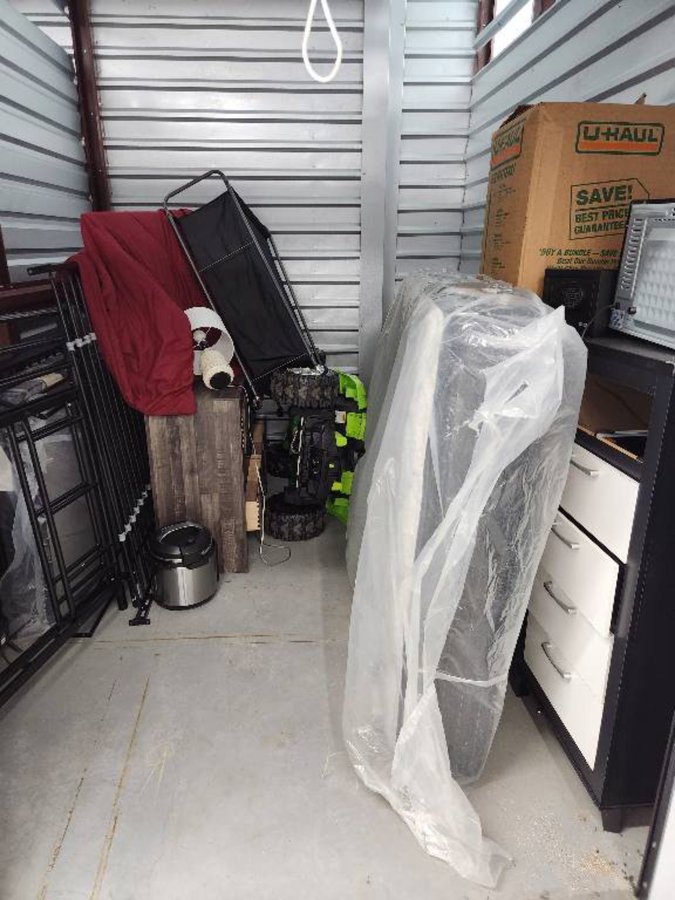 8 x 10 storage unit in Jonesboro, GA