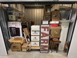 10 x 10 storage unit in Congers, NY