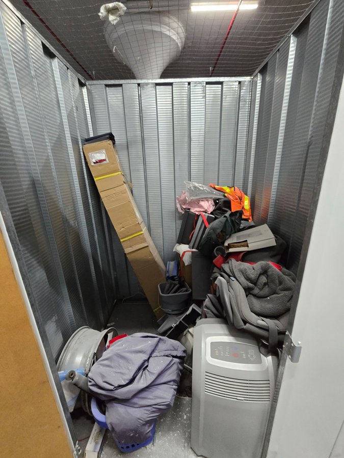 10 x 15 storage unit in Newark, NJ