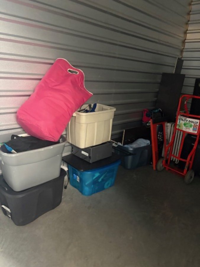 10 x 10 storage unit in Washington, DC
