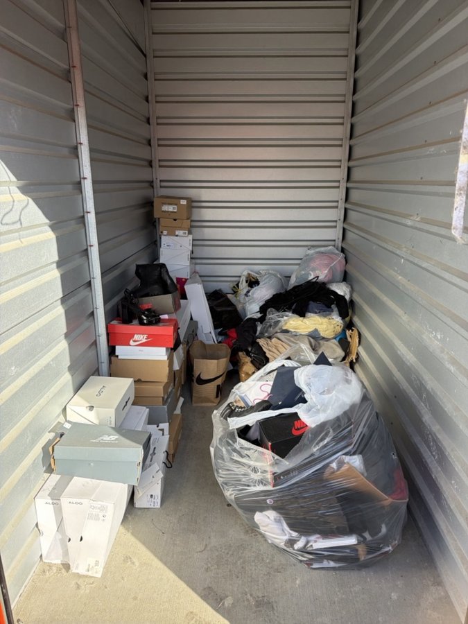 5 x 10 storage unit in Clinton Township, MI