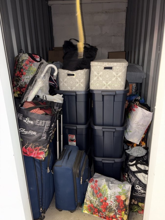 5 x 10 storage unit in Tinton Falls, NJ